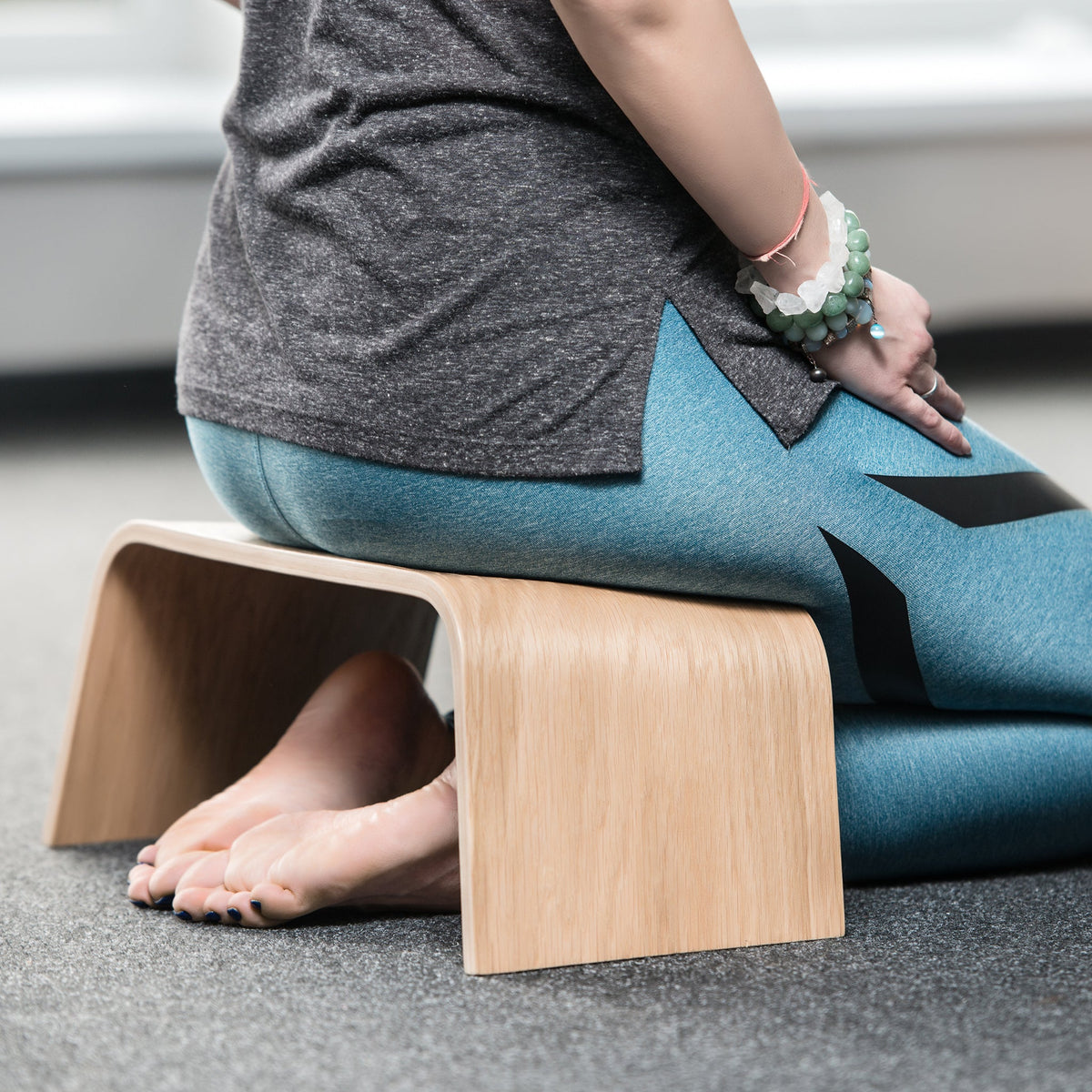 Håndlavet Seiza Bænke- & Bordssæt – Japansk-inspireret Te- og Meditationssæt 🍵🌿